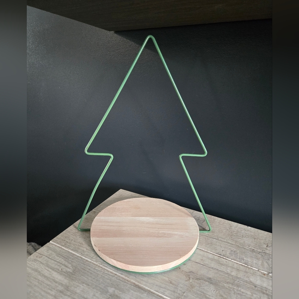 Target Bullseye Playground Holiday Table Tree Stand NWT